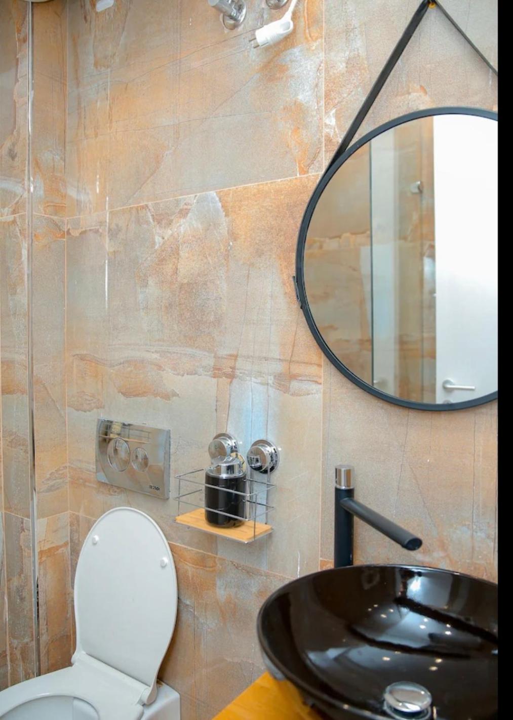 Heart Of Tirana Apartment מראה חיצוני תמונה